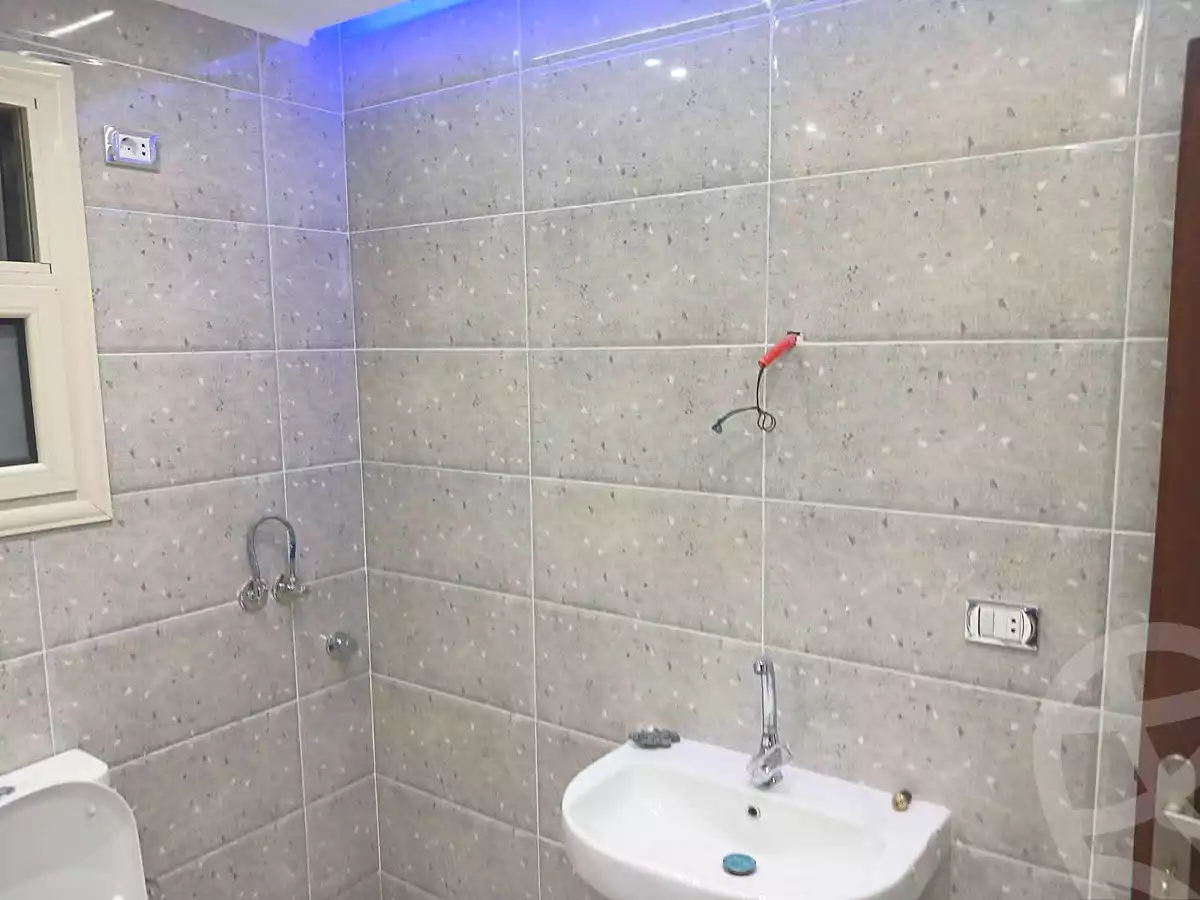 https://aqarmap.com.eg/ar/listing/7305094-for-sale-cairo-helwan-mostafa-fahmy-st