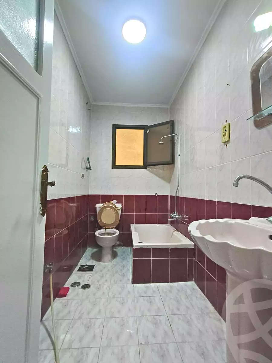 https://aqarmap.com.eg/ar/listing/7305498-for-sale-alexandria-al-agamy-shataa-el-nakheel