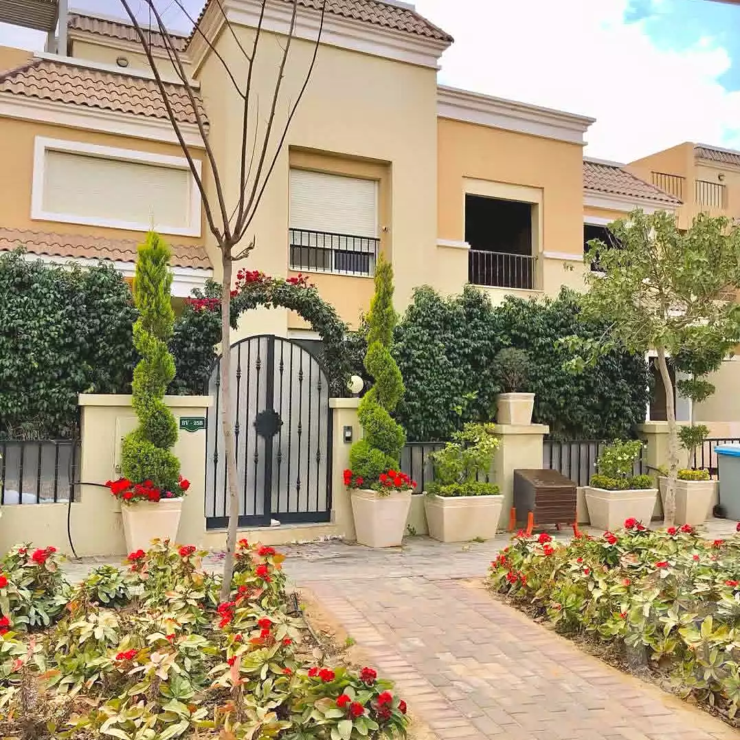 https://aqarmap.com.eg/en/listing/7306115-for-sale-cairo-new-cairo-compounds-sarai-club-views-sarai-compound