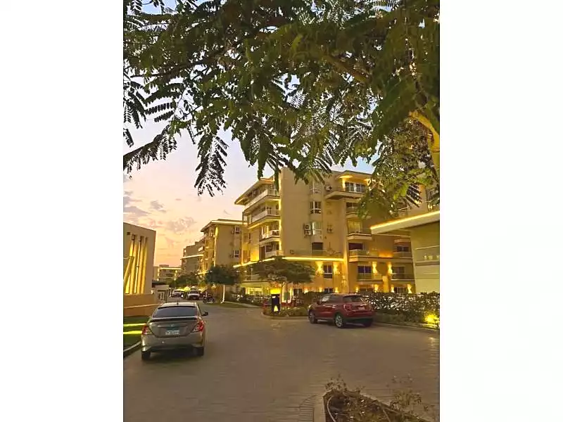 https://aqarmap.com.eg/ar/listing/7306371-for-sale-cairo-new-cairo-compounds-mwntn-fyw-y-syty-club-park-mountain-view-icity