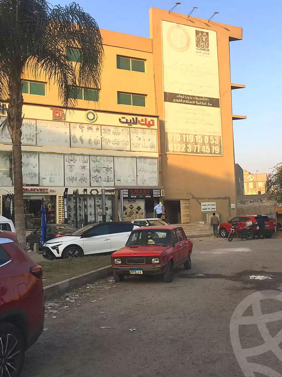 https://aqarmap.com.eg/ar/listing/7306439-for-sale-cairo-6th-of-october-compounds-ali-el-din-mall