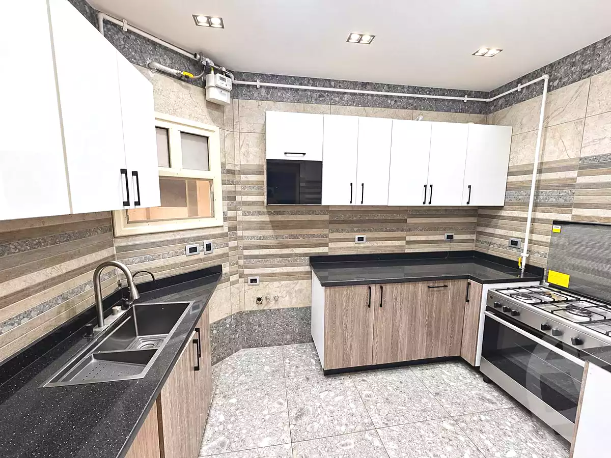 https://aqarmap.com.eg/ar/listing/7306756-for-sale-cairo-new-cairo-compounds-town-residence