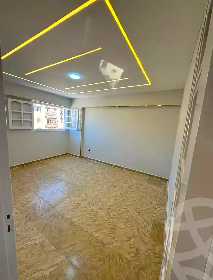 https://aqarmap.com.eg/ar/listing/7307021-for-sale-alexandria-miami-mohammed-ibn-taher-st