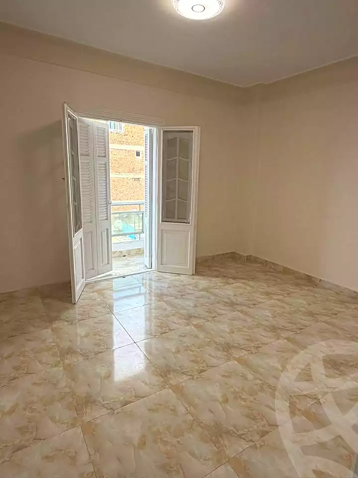 https://aqarmap.com.eg/ar/listing/7307427-for-sale-alexandria-miami-el-sebaey-st