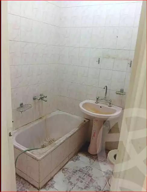https://aqarmap.com.eg/en/listing/7307644-for-sale-cairo-helwan-hadayek-helwan
