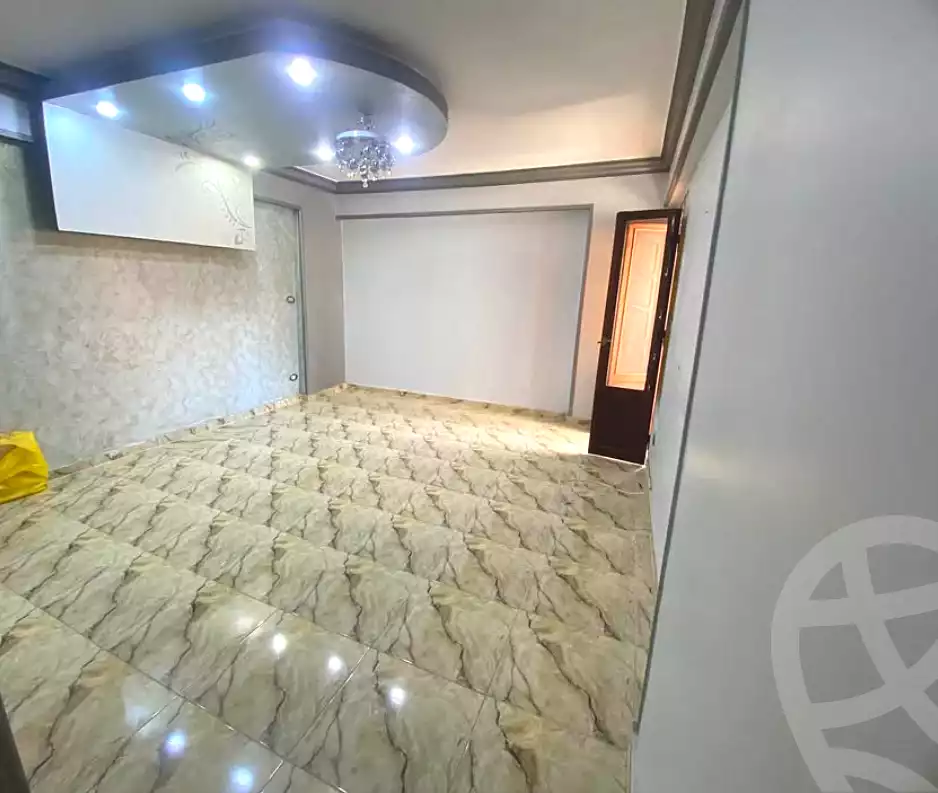 https://aqarmap.com.eg/ar/listing/7307779-for-sale-alexandria-miami-shr-jml-bd-lnsr