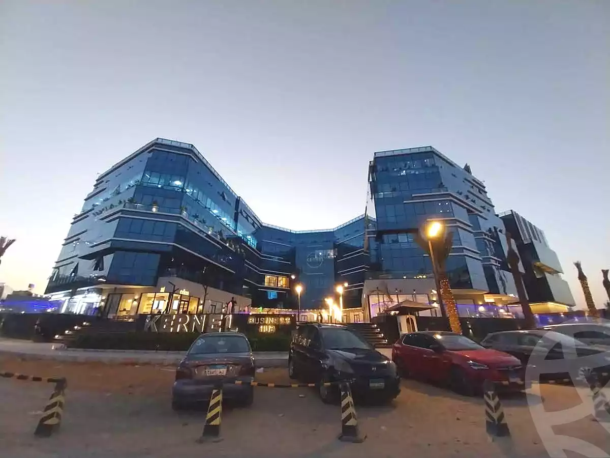 https://aqarmap.com.eg/ar/listing/7308002-for-sale-cairo-new-cairo-compounds-krnyl-byzns-hb-fyks-llttwyr-l-qry