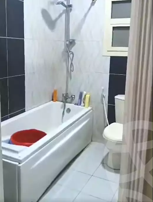 https://aqarmap.com.eg/ar/listing/7308622-for-sale-cairo-helwan-hadayek-helwan-nile-corniche-st