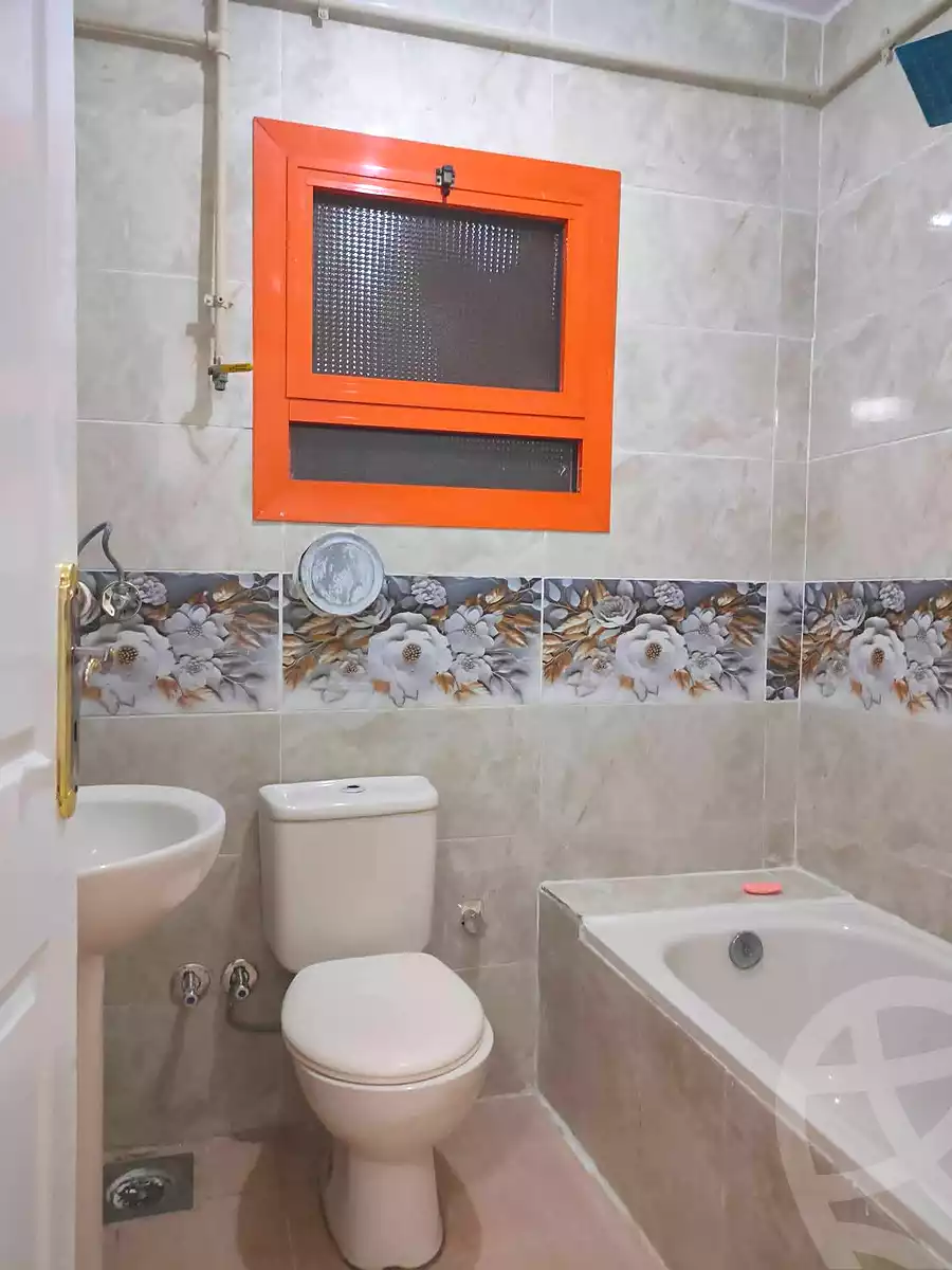https://aqarmap.com.eg/ar/listing/7308779-for-sale-cairo-ain-shams-ain-shams-el-sharkia-el-eshrein-stt