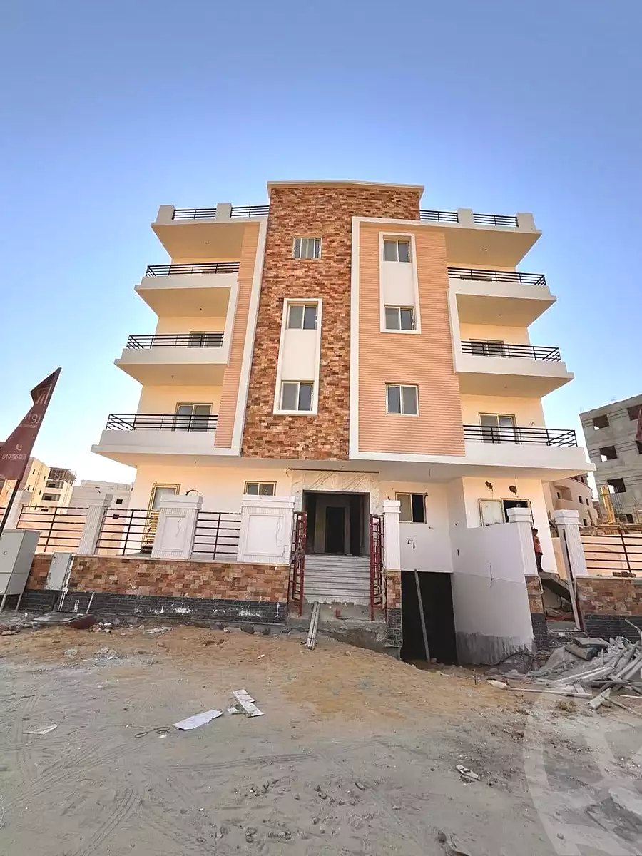 https://aqarmap.com.eg/en/listing/7309796-for-sale-cairo-new-cairo-bait-el-watan-south-suez-road-el-hay-el-takmely