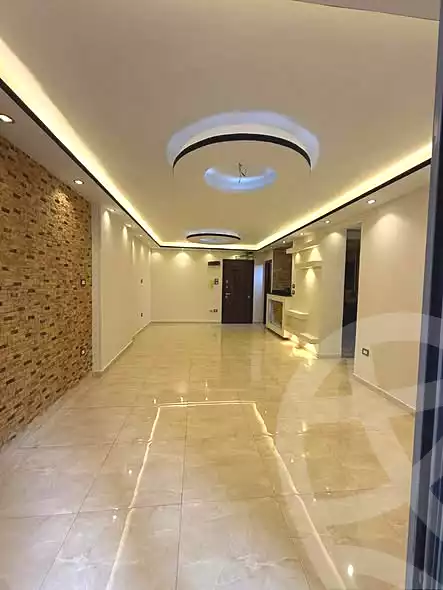 https://aqarmap.com.eg/ar/listing/7310062-for-sale-alexandria-sydy-bshr-sydy-bshr-bhry-shr-khld-bn-lwlyd