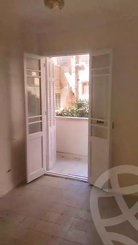 https://aqarmap.com.eg/ar/listing/7310312-for-rent-alexandria-shds