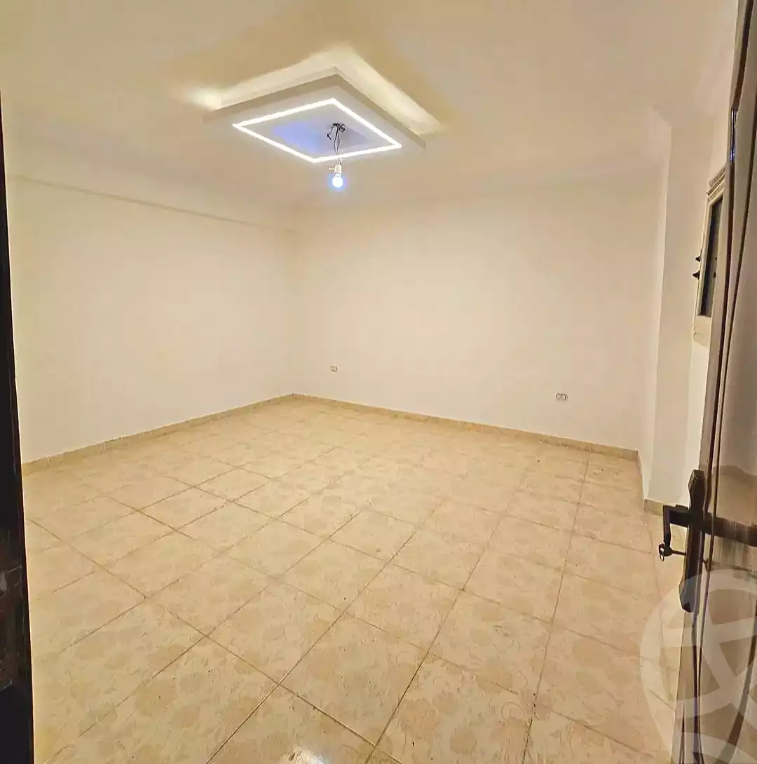 https://aqarmap.com.eg/ar/listing/7310810-for-sale-alexandria-miami-el-gaish-rd-st