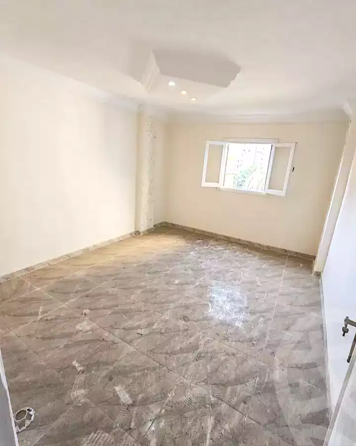 https://aqarmap.com.eg/ar/listing/7310996-for-sale-alexandria-al-agamy-el-hanouvel