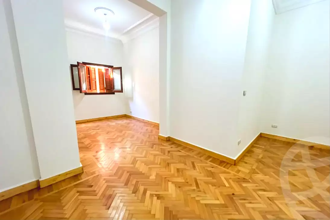 https://aqarmap.com.eg/ar/listing/7311244-for-sale-alexandria-camp-cesar-port-said-street