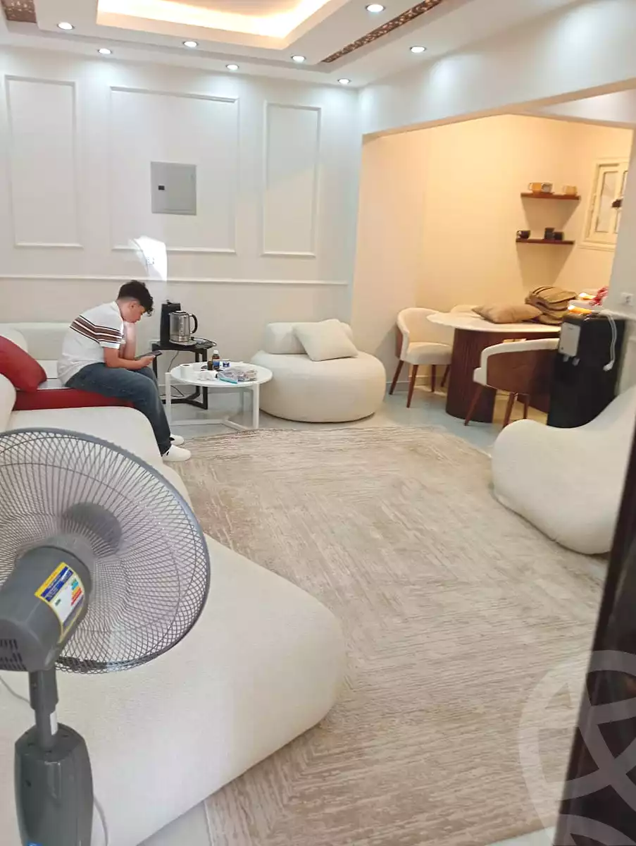 https://aqarmap.com.eg/ar/listing/7311323-for-rent-cairo-6th-of-october-hadaeq-october-compounds-paradise-compound-rock