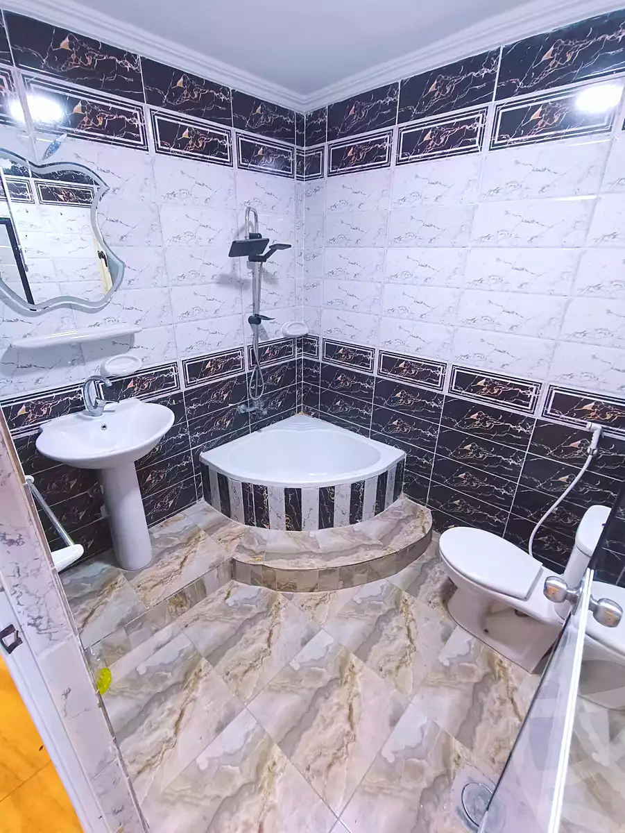 https://aqarmap.com.eg/ar/listing/7311546-for-sale-alexandria-sydy-bshr-sydy-bshr-bhry-shr-mhmwd-l-yswy