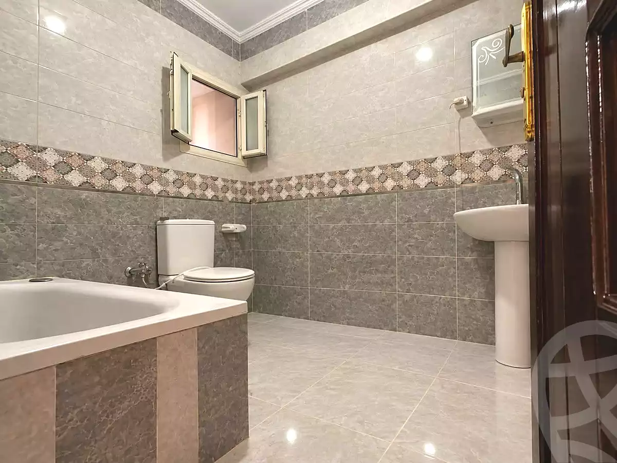 https://aqarmap.com.eg/en/listing/7312614-for-sale-alexandria-el-asafra-hasan-kamel-st