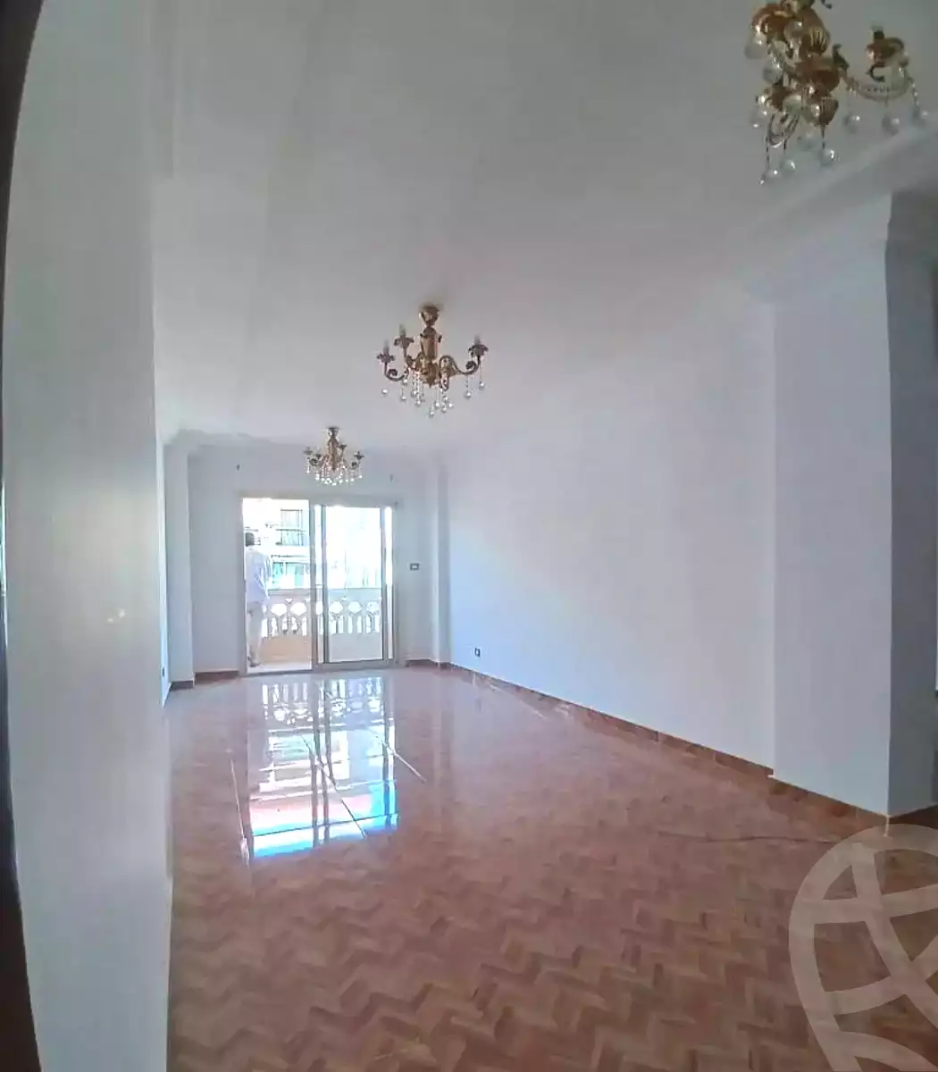 https://aqarmap.com.eg/en/listing/7313112-for-rent-alexandria-lsywf-shamaa