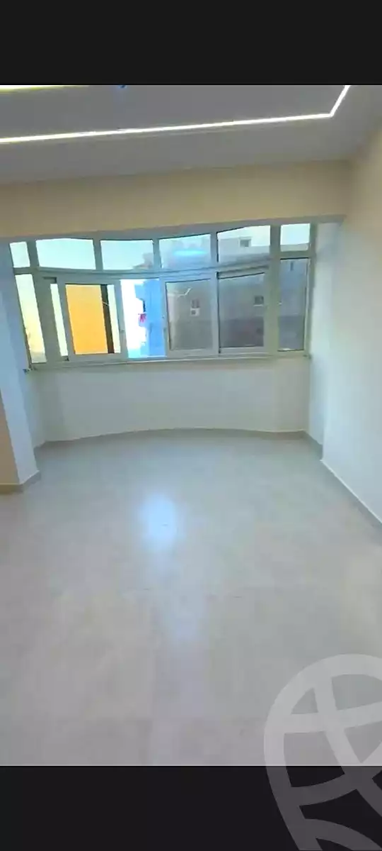 https://aqarmap.com.eg/ar/listing/7313279-for-sale-alexandria-el-asafra-l-sfr-bhry-el-geish-rd