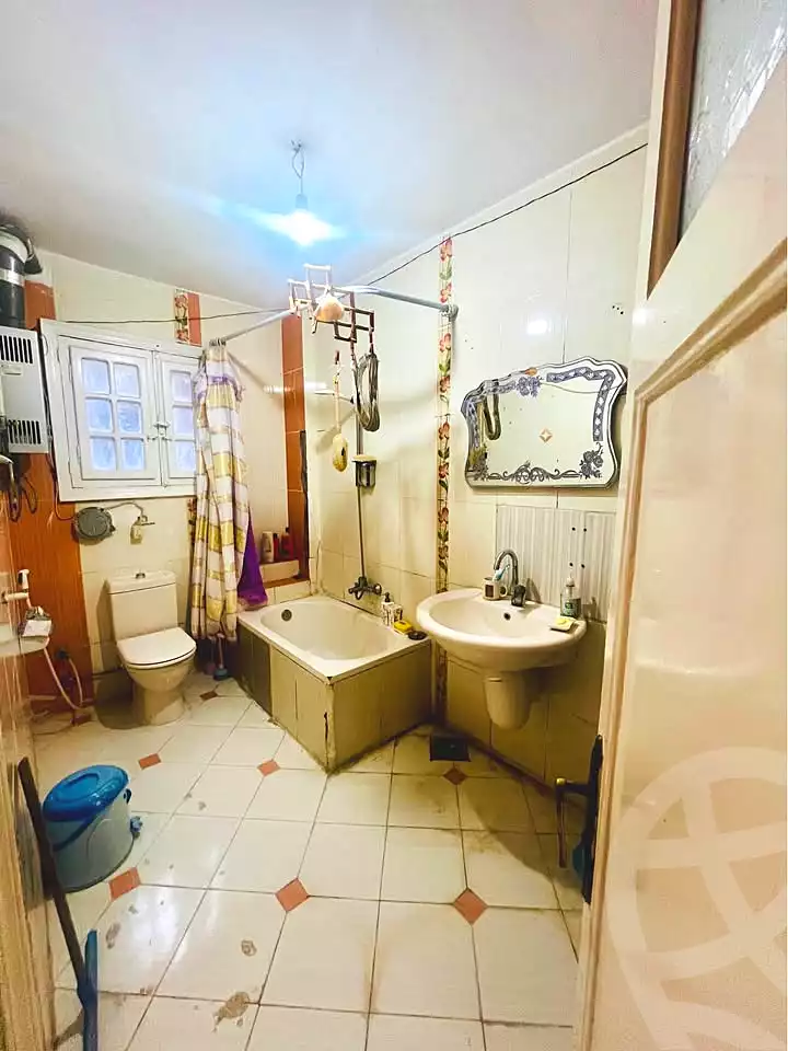 https://aqarmap.com.eg/en/listing/7313306-for-sale-alexandria-ganaklis