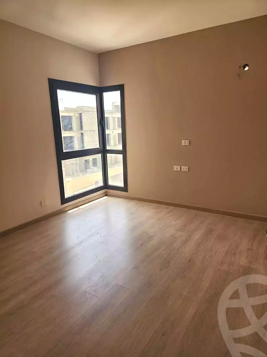https://aqarmap.com.eg/ar/listing/7313483-for-sale-cairo-el-sheikh-zayed-city-compounds-dh-drys