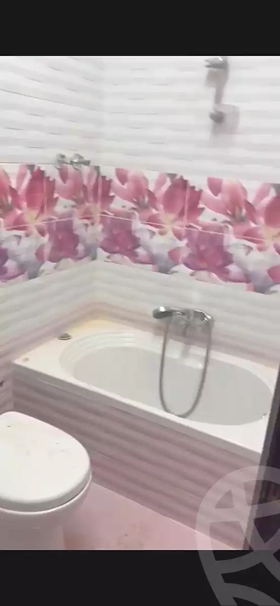 https://aqarmap.com.eg/ar/listing/7313764-for-sale-cairo-new-cairo-el-lotus-lotus-north-lmntq-lkhms-llwts-lshmly