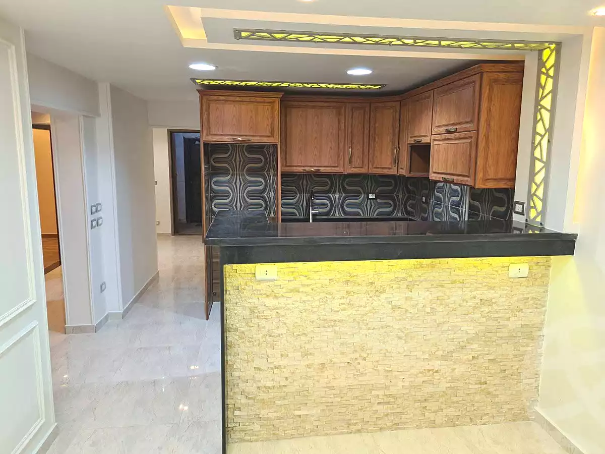 https://aqarmap.com.eg/en/listing/7313985-for-rent-alexandria-el-montazah-compounds-in-el-montazah-royal-plaza-compound-al-halawany