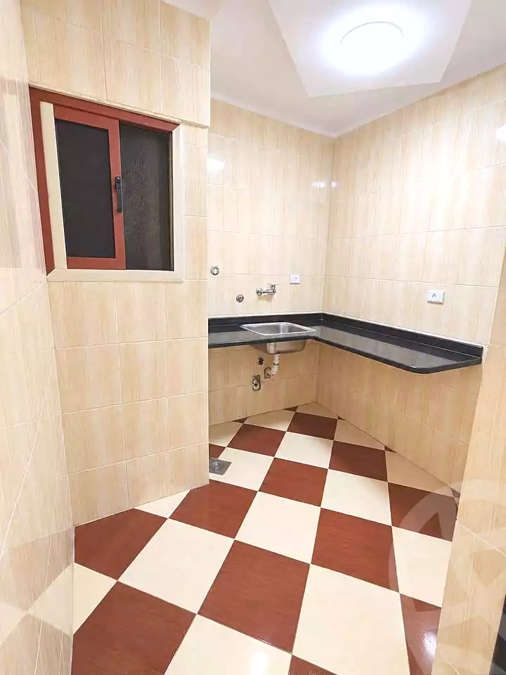 https://aqarmap.com.eg/ar/listing/7314330-for-sale-alexandria-al-agamy-el-hanouvel-al-haded-we-al-soulb-st