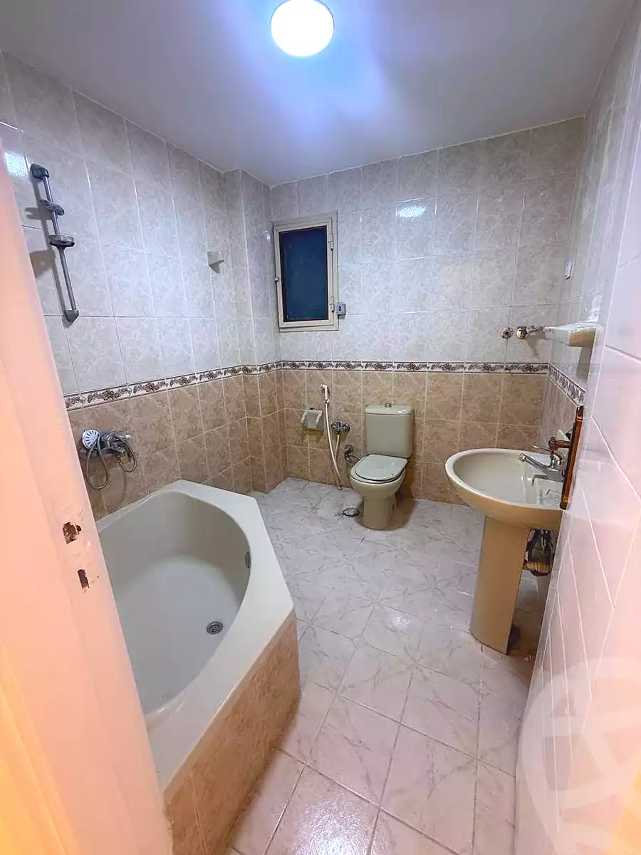 https://aqarmap.com.eg/en/listing/7314727-for-sale-alexandria-sydy-bshr-sydy-bshr-bhry-shr-khld-bn-lwlyd