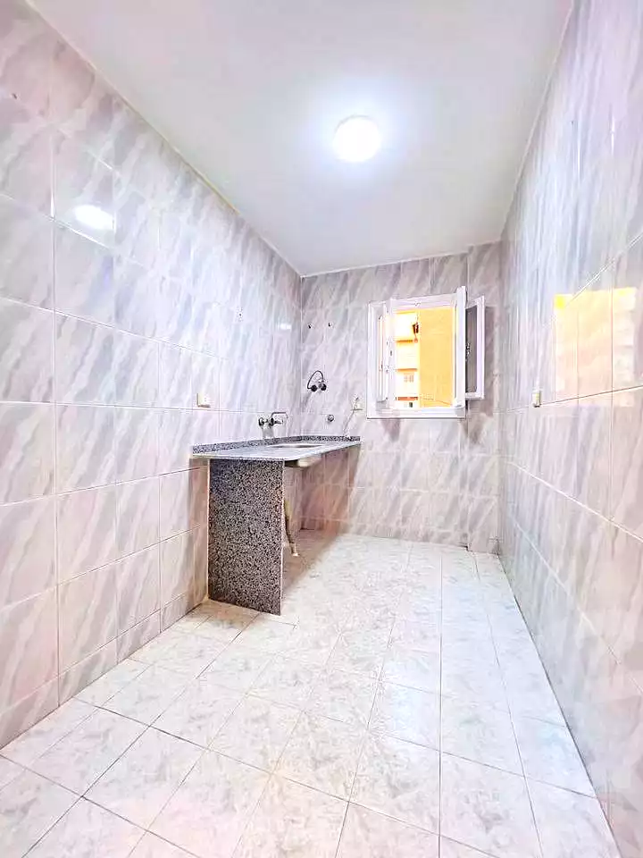 https://aqarmap.com.eg/en/listing/7314910-for-sale-alexandria-al-agamy-shataa-el-nakheel