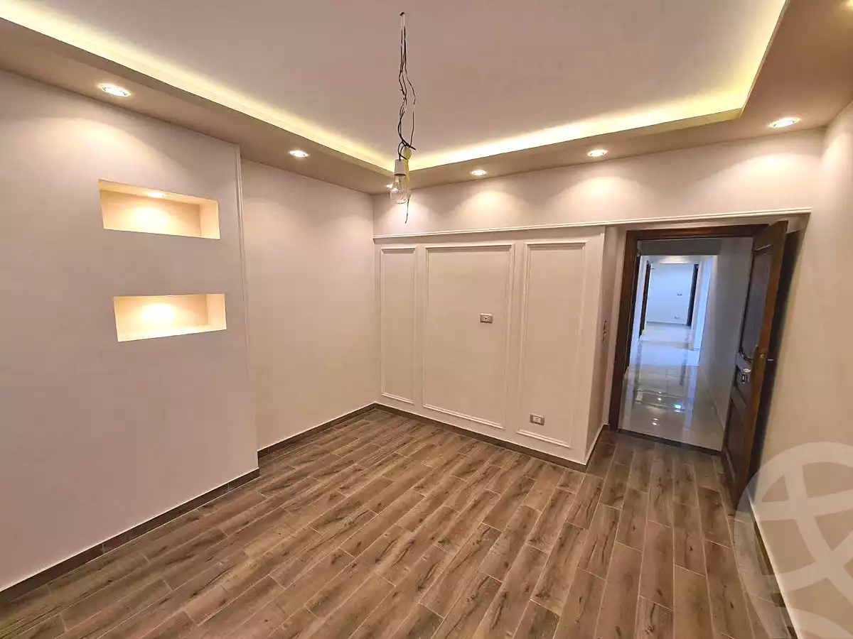 https://aqarmap.com.eg/en/listing/7315133-for-rent-alexandria-el-montazah-compounds-in-el-montazah-royal-plaza-compound-al-halawany