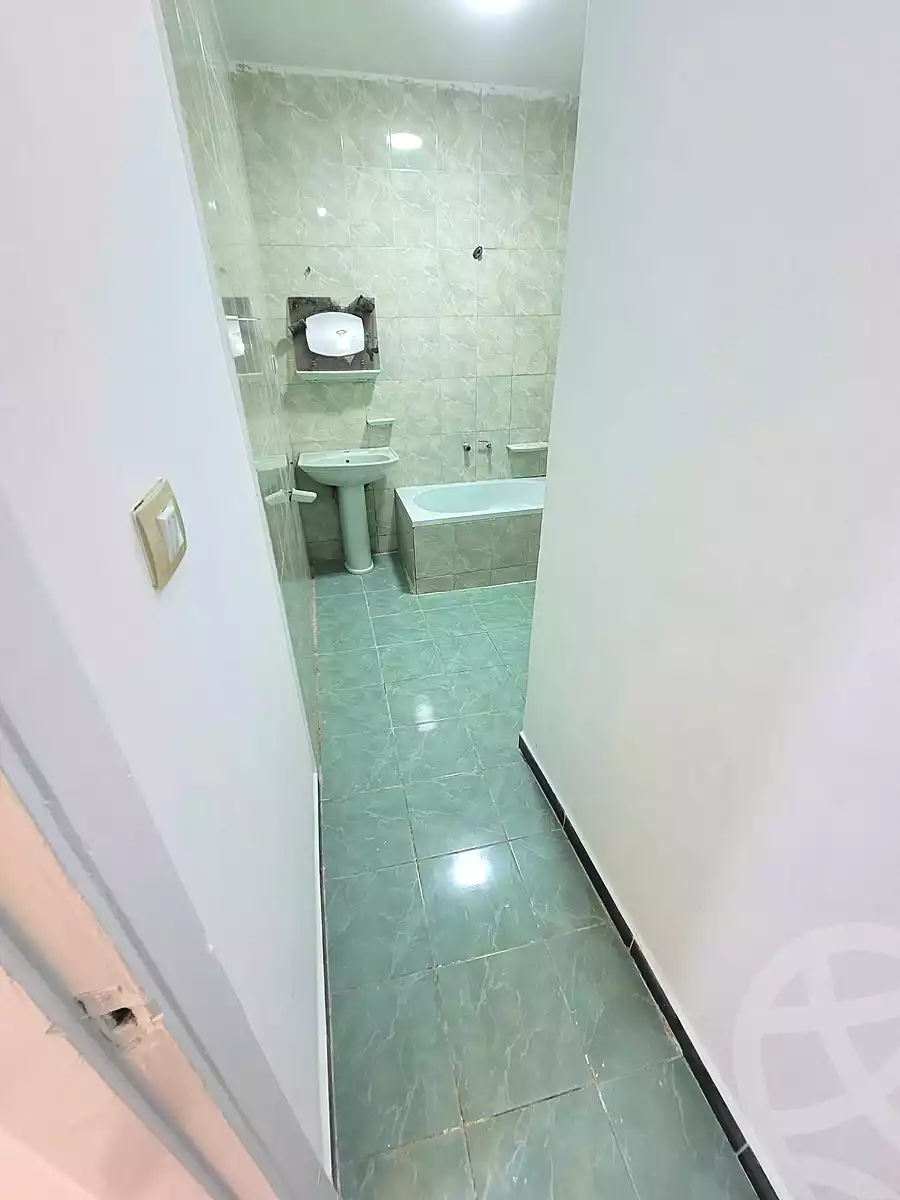 https://aqarmap.com.eg/ar/listing/7315806-for-sale-alexandria-al-agamy-shataa-el-nakheel