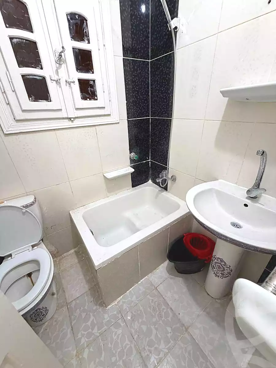 https://aqarmap.com.eg/en/listing/7315893-for-sale-alexandria-al-agamy-lbytsh-ibrahim-othman-st