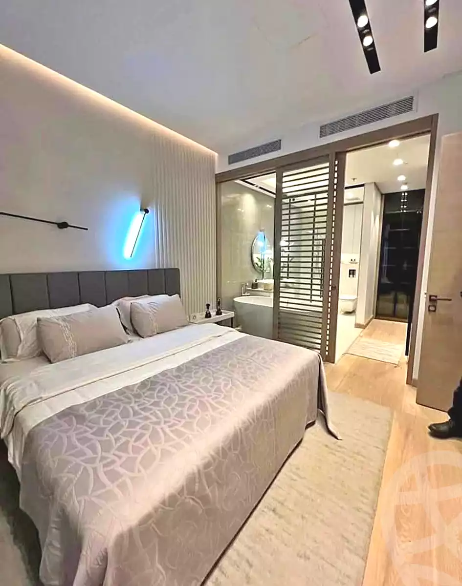 https://aqarmap.com.eg/ar/listing/7316090-for-sale-cairo-new-cairo-compounds-mountain-view1-1-compound