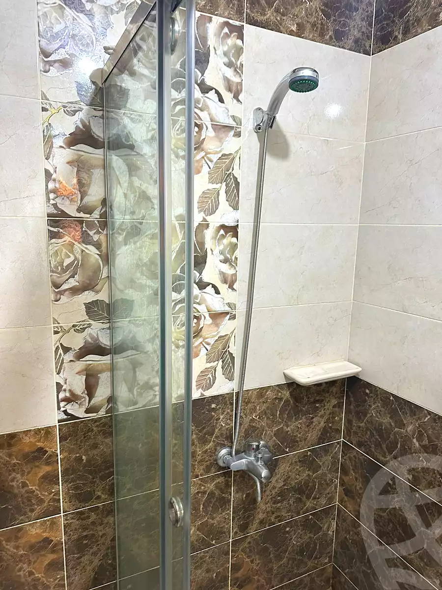 https://aqarmap.com.eg/ar/listing/7316220-for-rent-cairo-6th-of-october-compounds-jrdyny-lshms