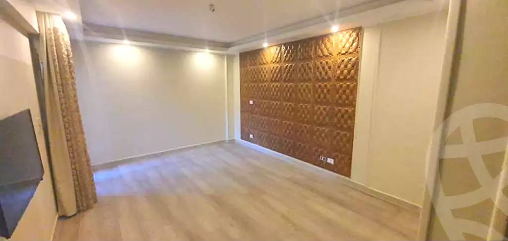 https://aqarmap.com.eg/en/listing/7316288-for-sale-cairo-new-cairo-lrhb-city-phase-1-ahmed-rami-st