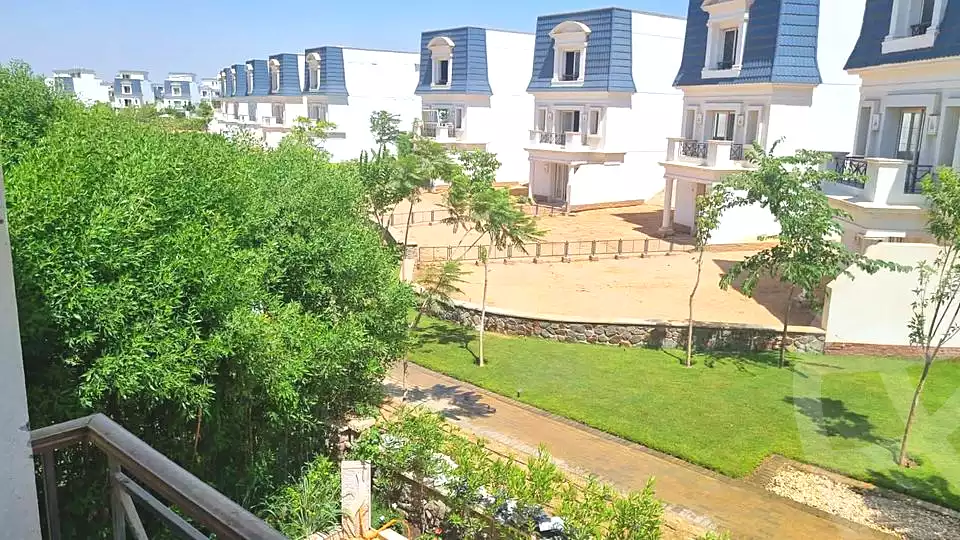 https://aqarmap.com.eg/en/listing/7316287-for-sale-cairo-new-cairo-compounds-mountain-view1-1-compound