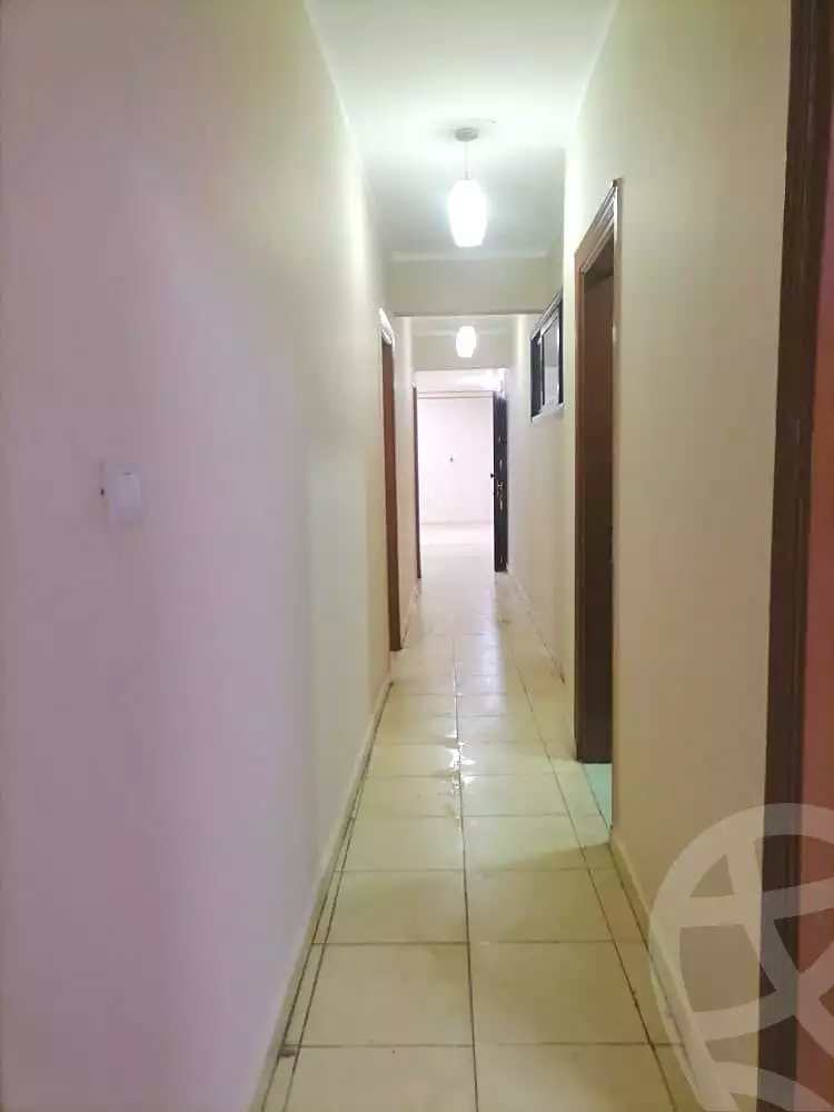 https://aqarmap.com.eg/ar/listing/7316307-for-rent-cairo-6th-of-october-el-ahyaa-neighborhood-1st-al-maahad