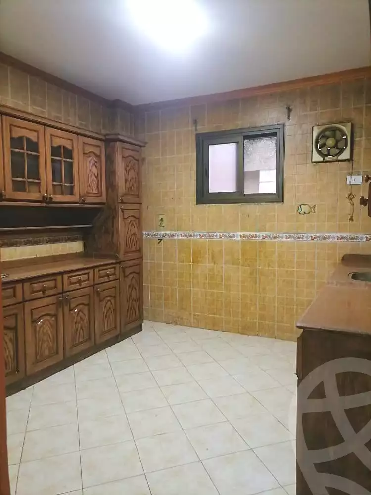 https://aqarmap.com.eg/ar/listing/7316322-for-rent-cairo-6th-of-october-el-ahyaa-neighborhood-1st-rich-bake-st