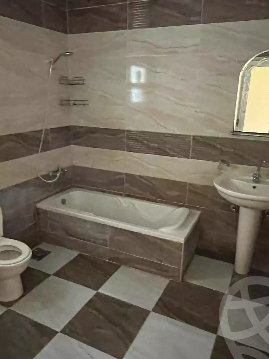 https://aqarmap.com.eg/ar/listing/7316795-for-rent-cairo-new-cairo-el-ahyaa-fourth-neighborhood-street-1