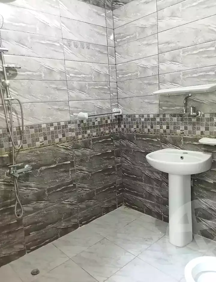 https://aqarmap.com.eg/ar/listing/7317519-for-sale-alexandria-el-asafra-shr-45