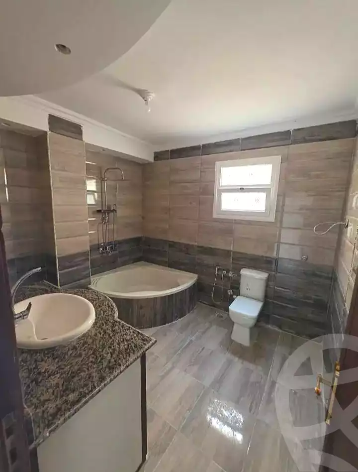 https://aqarmap.com.eg/ar/listing/7317526-for-rent-alexandria-el-montazah