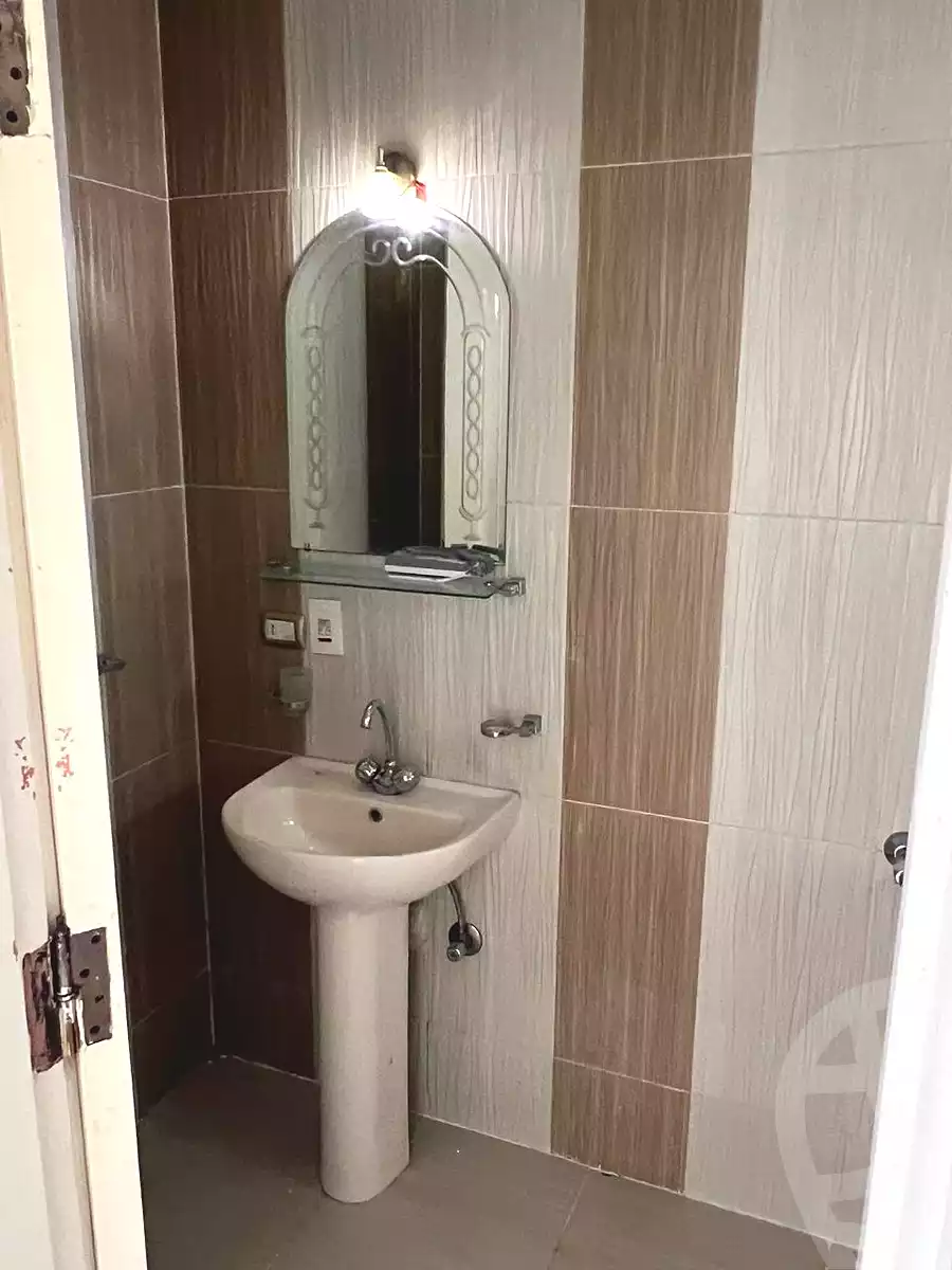 https://aqarmap.com.eg/ar/listing/7317810-for-rent-cairo-new-cairo-el-ahyaa-fourth-neighborhood-street-1