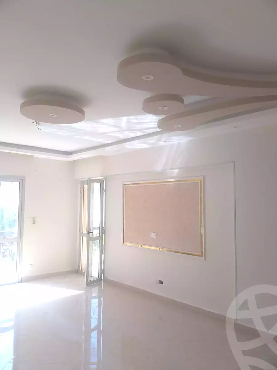 https://aqarmap.com.eg/ar/listing/7317812-for-rent-cairo-new-cairo-lrhb-city-phase-2-amr-ibn-el-aas-st