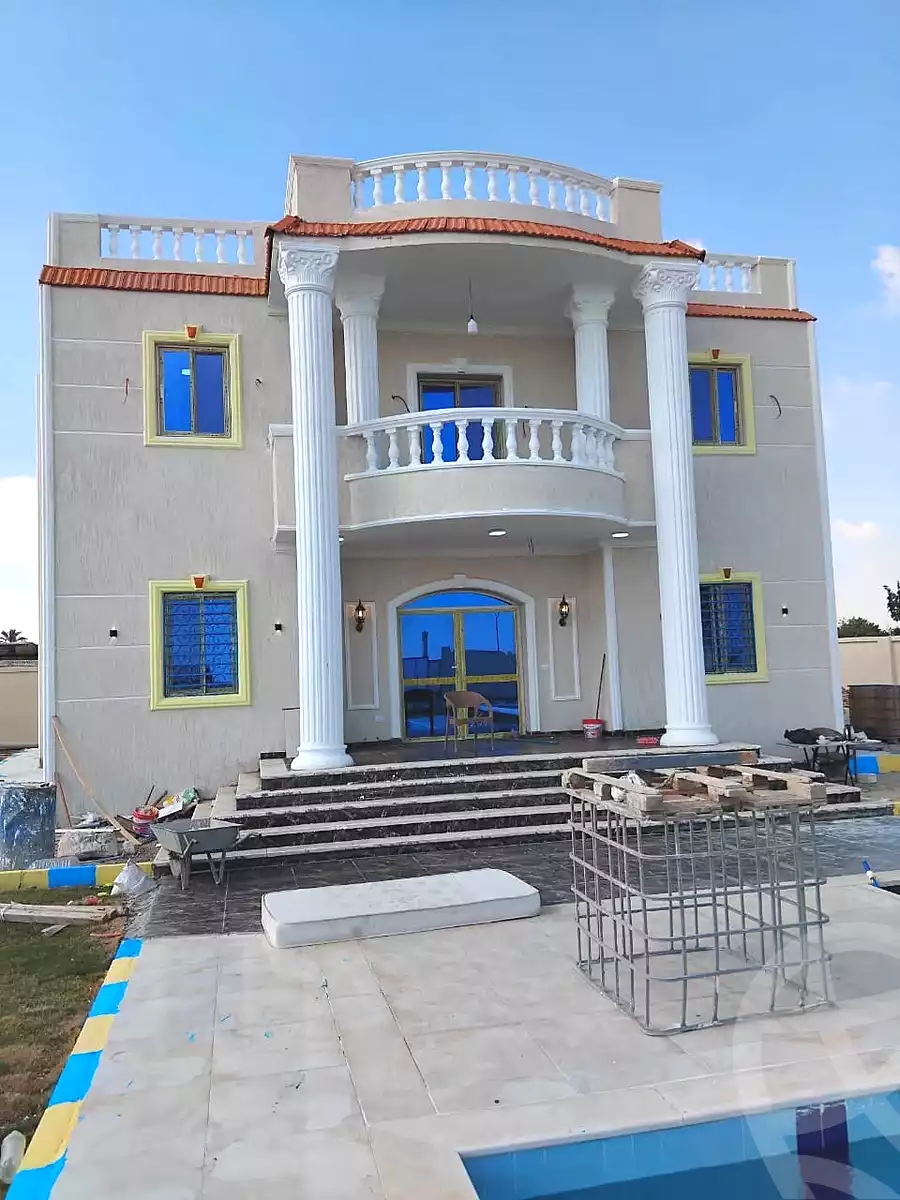 https://aqarmap.com.eg/ar/listing/7306816-for-sale-cairo-el-sheikh-zayed-city-lshykh-zyd-ljdyd-el-reef-el-oroby