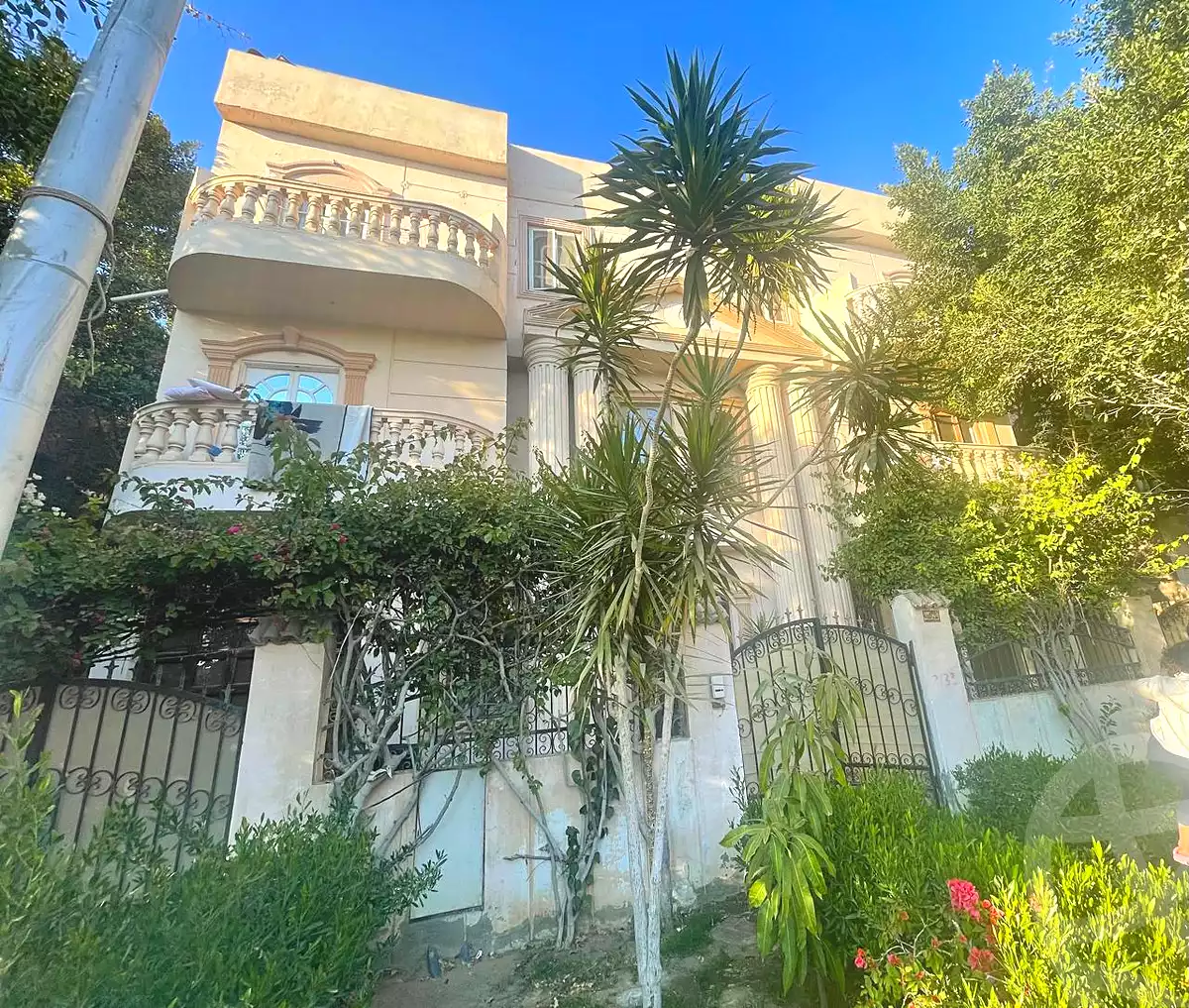 https://aqarmap.com.eg/ar/listing/7318479-for-sale-cairo-new-cairo-ganob-el-akadamiya-south-academy-h-amr-ibn-el-ass-st