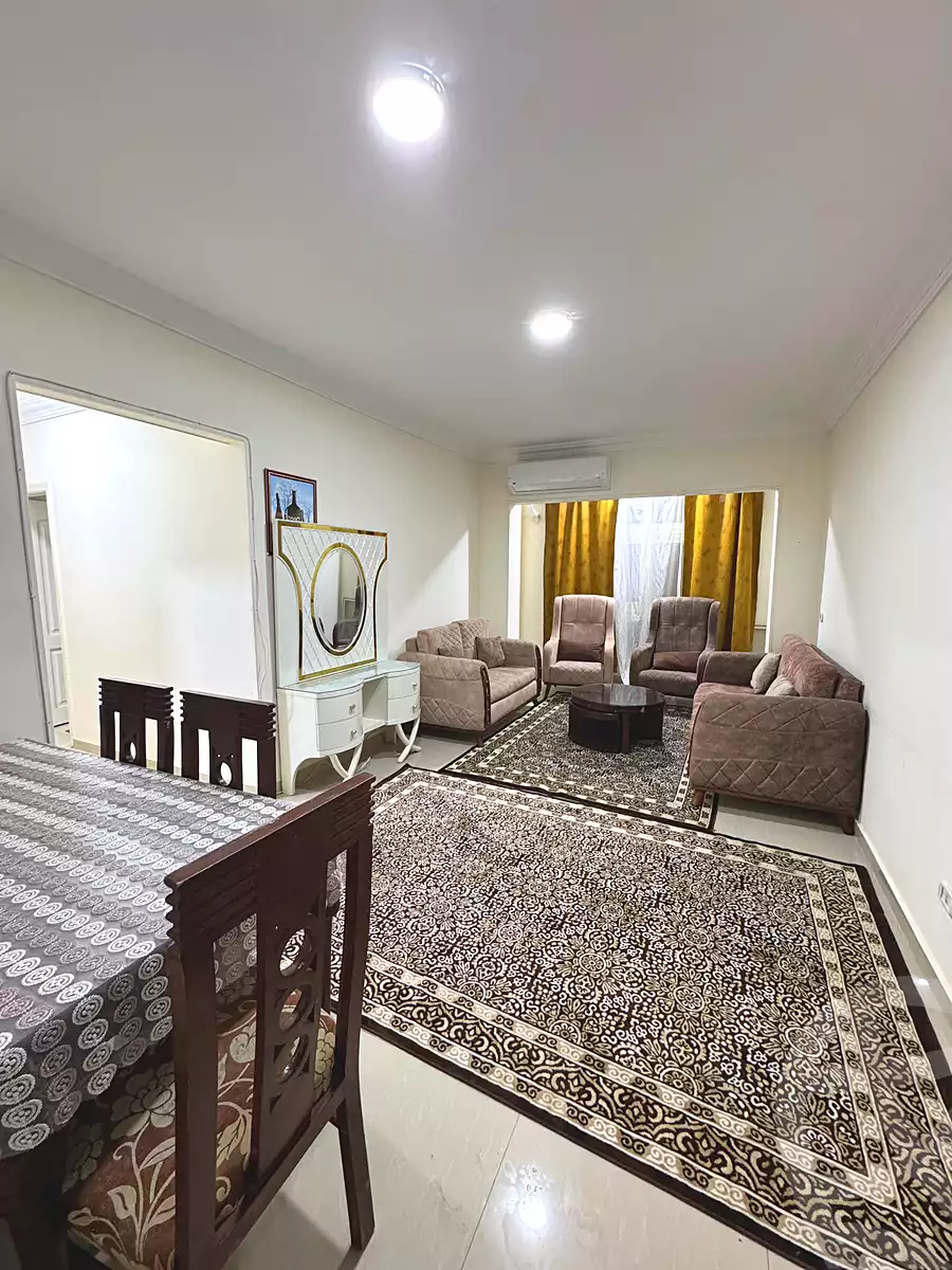 https://aqarmap.com.eg/ar/listing/7319252-for-rent-cairo-el-sheikh-zayed-city-compounds-rawdet-zayed
