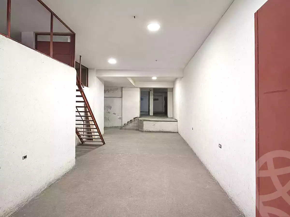 https://aqarmap.com.eg/en/listing/7319511-for-sale-alexandria-moharram-bey-kanal-al-mahmoudeya-al-bahri-st