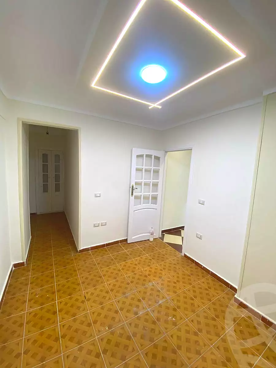 https://aqarmap.com.eg/ar/listing/7319614-for-sale-alexandria-new-miami-mostafa-kamel-sttt